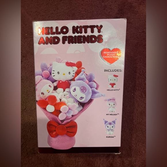 Hello kitty and Friends valentines plush bouquet - Picture 3 of 5